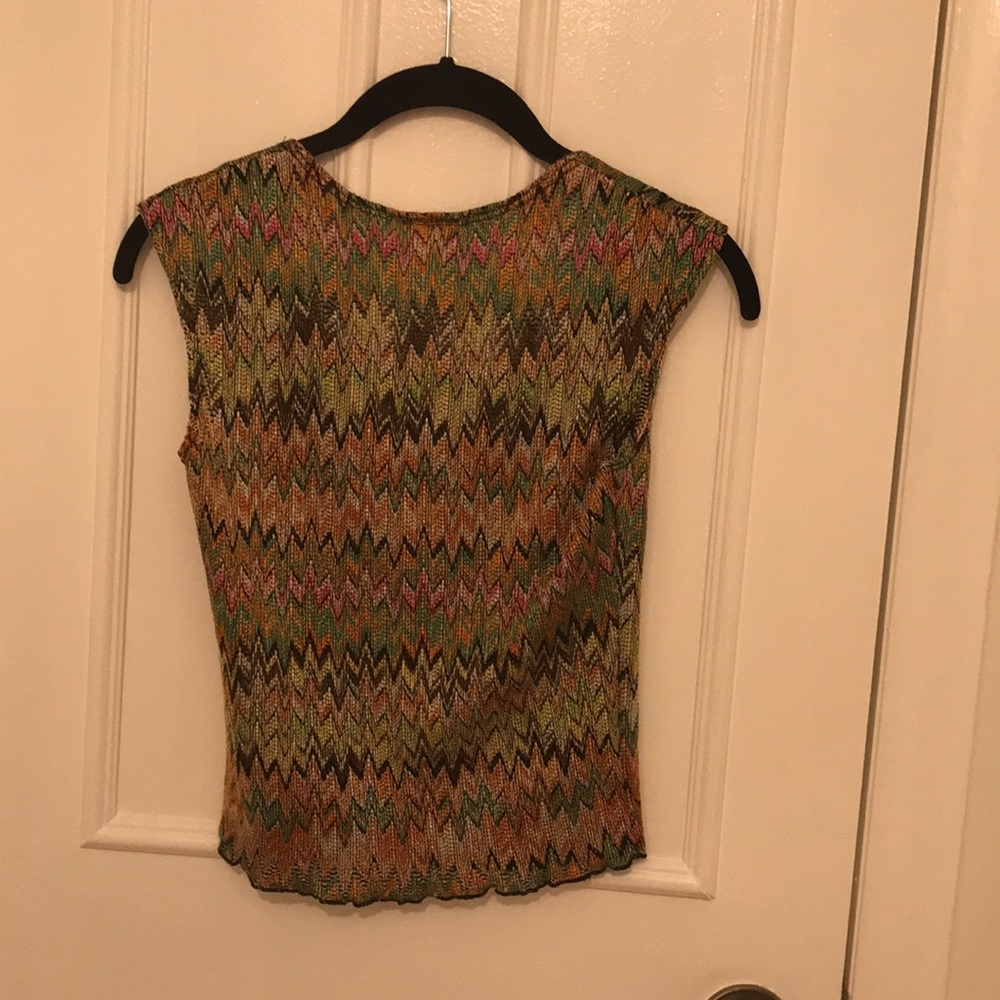 Crop top (s) - Picture 2 of 3